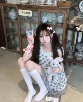 小萝莉 三点粉 一线天